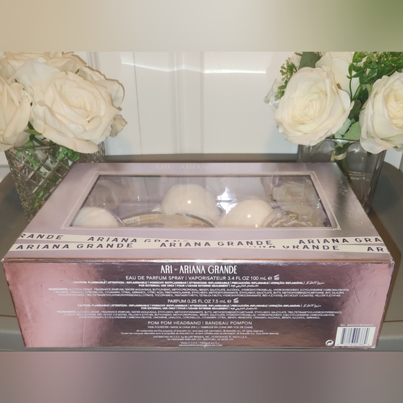 Ari by Ariana Grande EDP Perfume Gift Set with Pom Pom Headband;New & Never Used - Picture 6 of 16